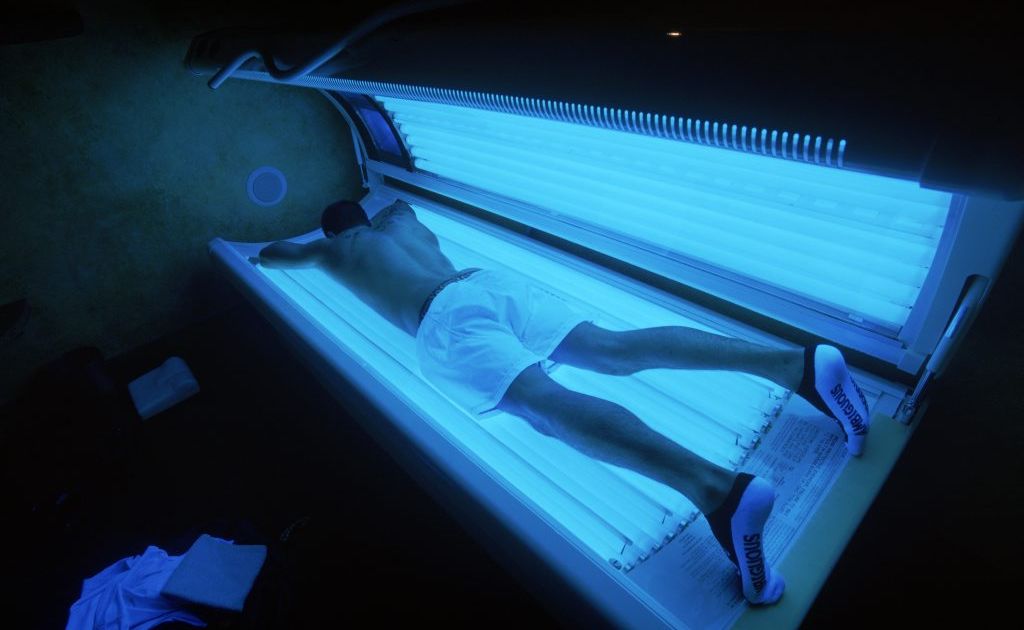 A Tweed Heads salon will remove one its sunbeds, claiming the red tape and health warnings are mounting.